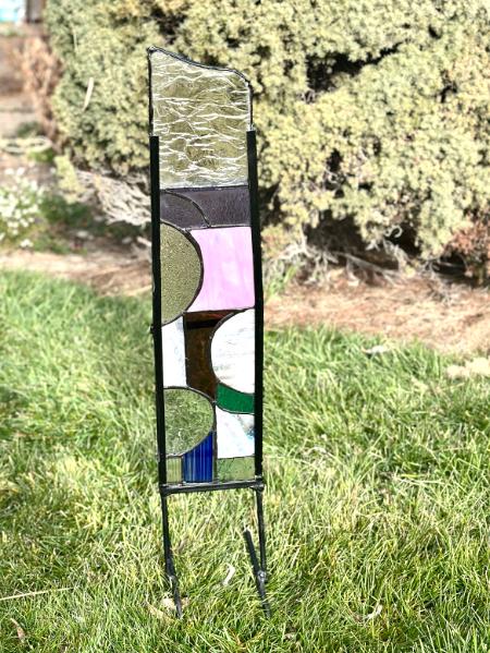  STAINED GLASS/STEEL GARDEN ART